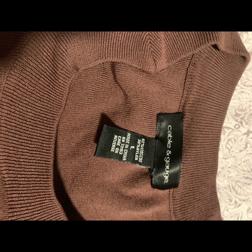 brown scoop neck top
